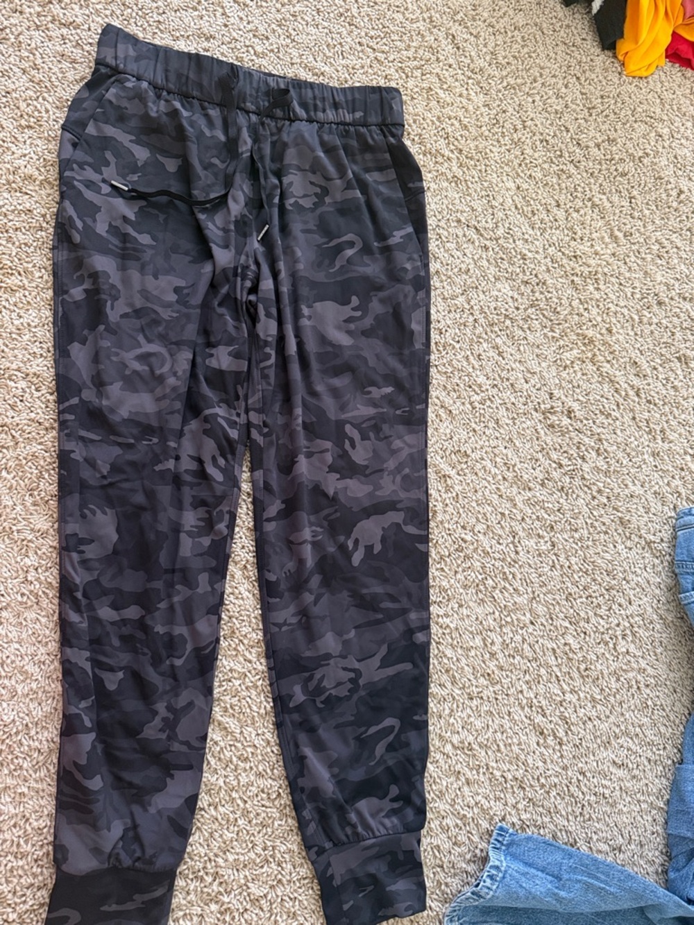 Womens Camo Jogger Pants - Black/Grey
